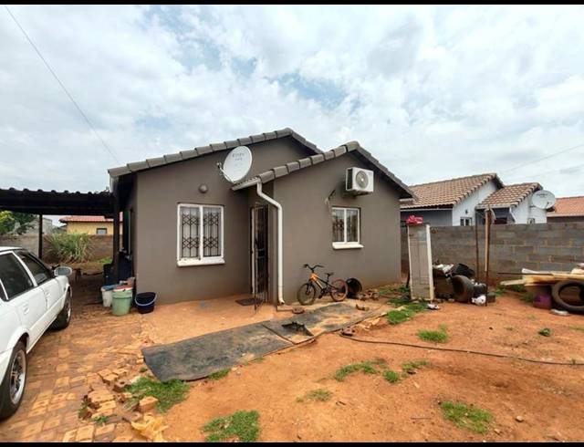 3 BEDROOM HOUSE FOR SALE IN PROTEA GLEN